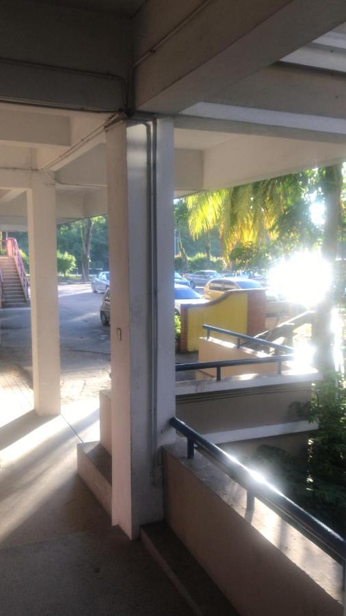 Seaview Pd Apartment *